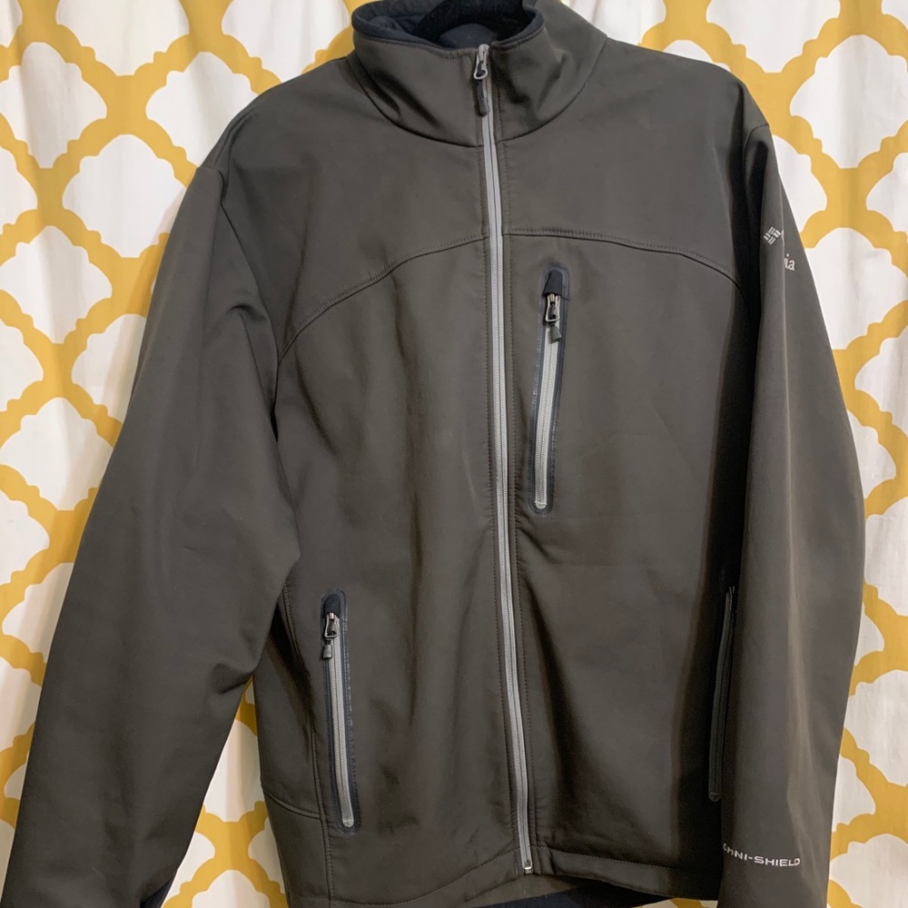 Warm & Versatile Columbia Shell Jacket